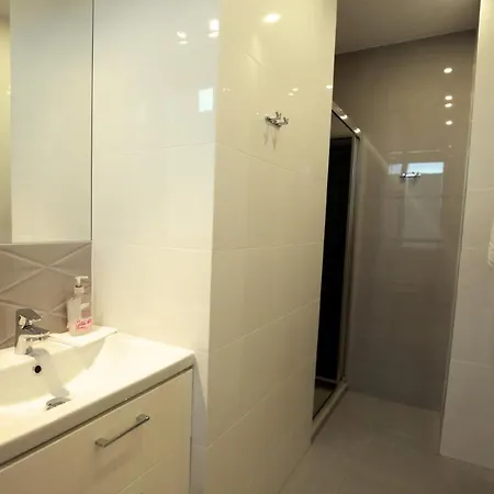 Rum i privatbostad Pod Rozami *